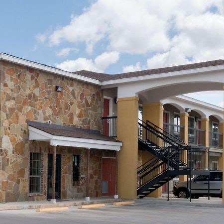 Super 8 By Wyndham San Antonio Near Fort Sam Houston Kültér fotó