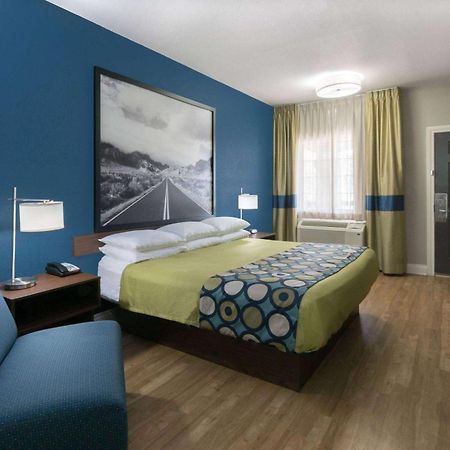 Super 8 By Wyndham San Antonio Near Fort Sam Houston Kültér fotó