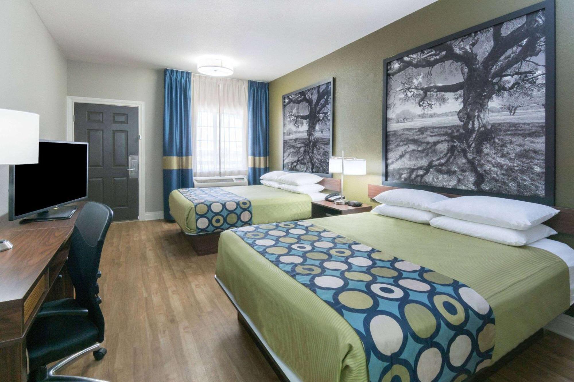 Super 8 By Wyndham San Antonio Near Fort Sam Houston Kültér fotó